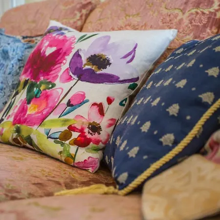 Saint-just-luzac Chateau Sleeps 15 Pool Wifi