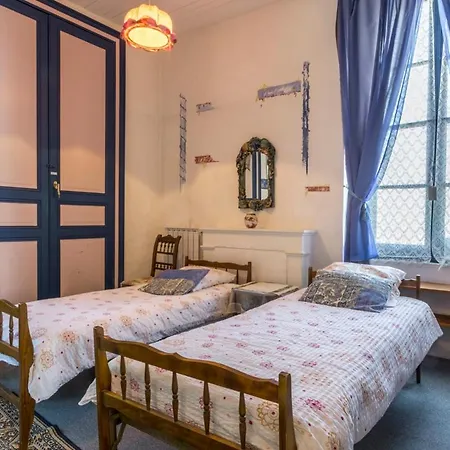 Saint-just-luzac Chateau Sleeps 15 Pool Wifi