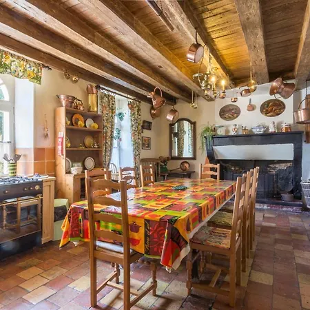 Saint-just-luzac Chateau Sleeps 15 Pool Wifi * Saint-Just-Luzac