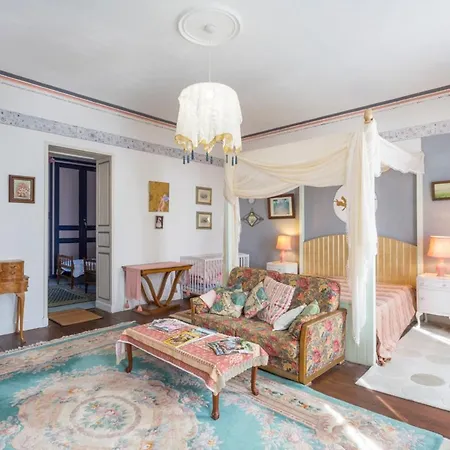 Saint-just-luzac Chateau Sleeps 15 Pool Wifi * Saint-Just-Luzac